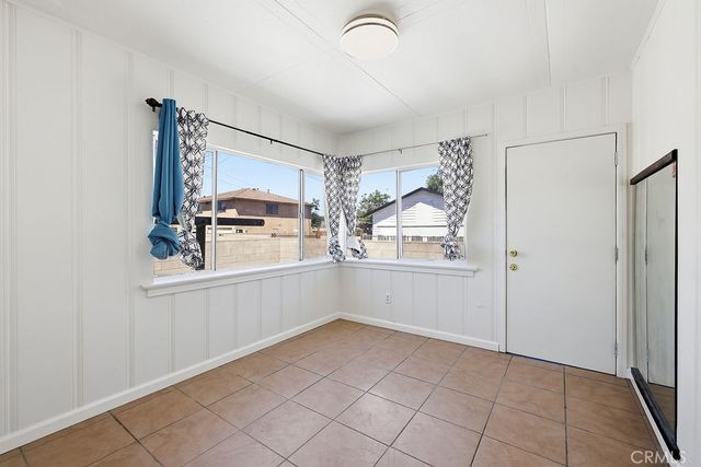 557 W Oldfield Street, Lancaster, CA 93534