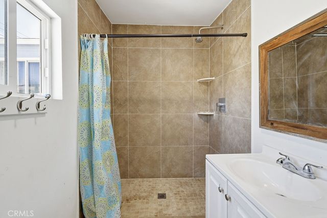 557 W Oldfield Street, Lancaster, CA 93534
