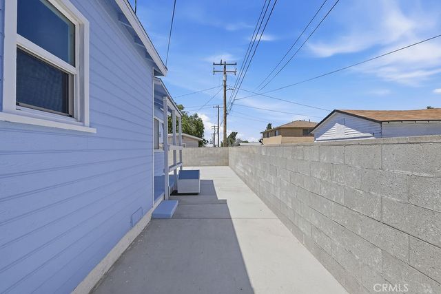 557 W Oldfield Street, Lancaster, CA 93534