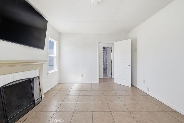 557 W Oldfield Street, Lancaster, CA 93534
