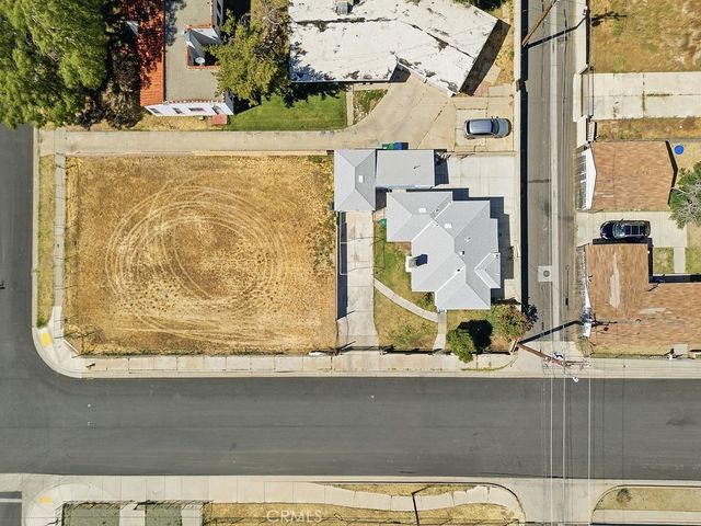 557 W Oldfield Street, Lancaster, CA 93534