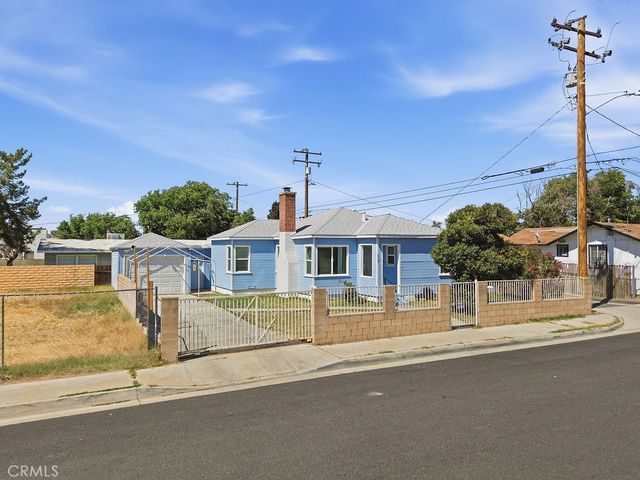 557 W Oldfield Street, Lancaster, CA 93534