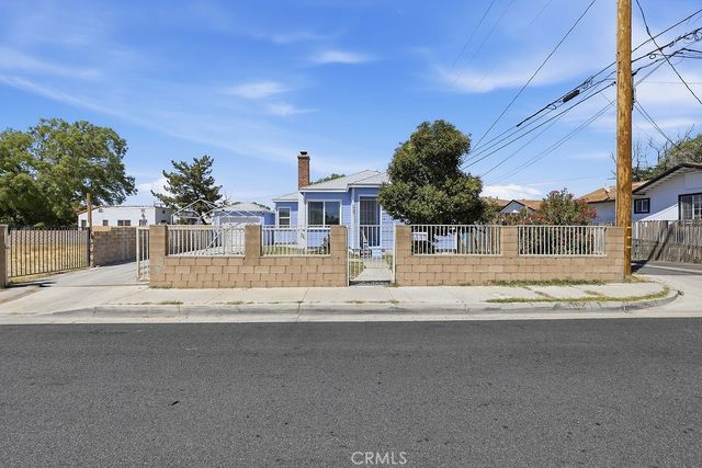 557 W Oldfield Street, Lancaster, CA 93534