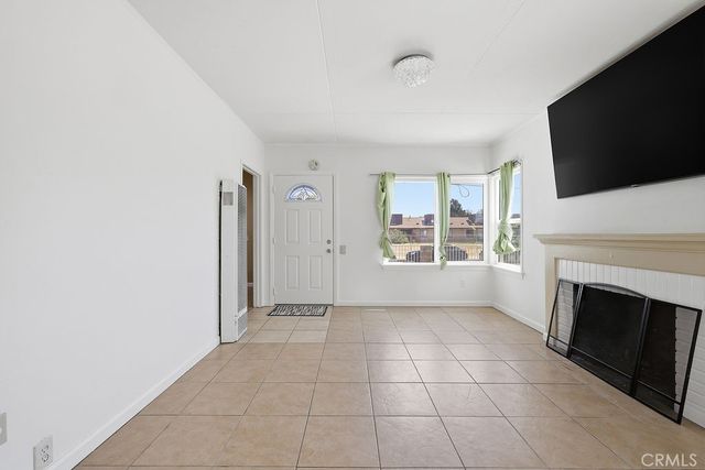 557 W Oldfield Street, Lancaster, CA 93534