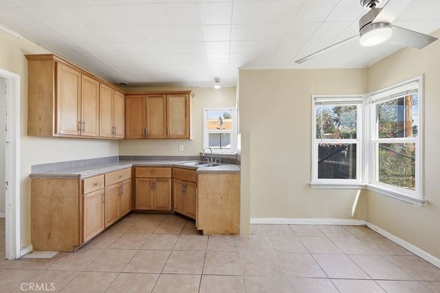 557 W Oldfield Street, Lancaster, CA 93534