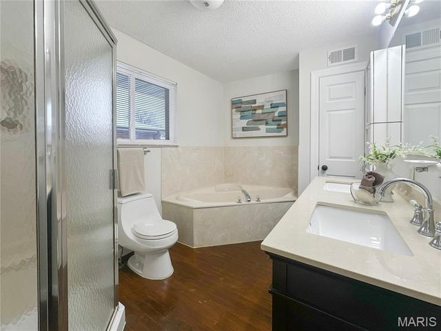 5457 Mild Drive, Oakville, MO 63129