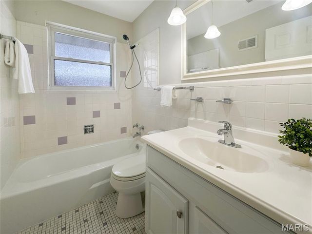 5457 Mild Drive, Oakville, MO 63129