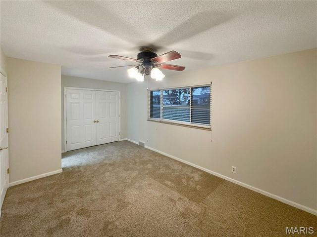 5457 Mild Drive, Oakville, MO 63129