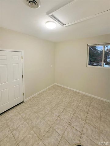 5457 Mild Drive, Oakville, MO 63129