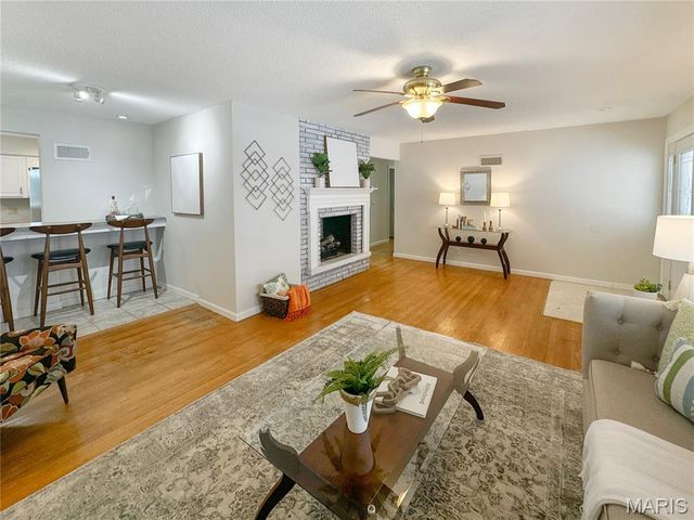 5457 Mild Drive, Oakville, MO 63129