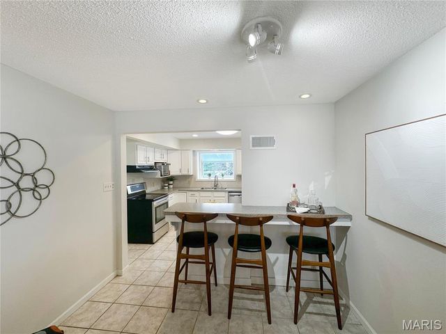 5457 Mild Drive, Oakville, MO 63129