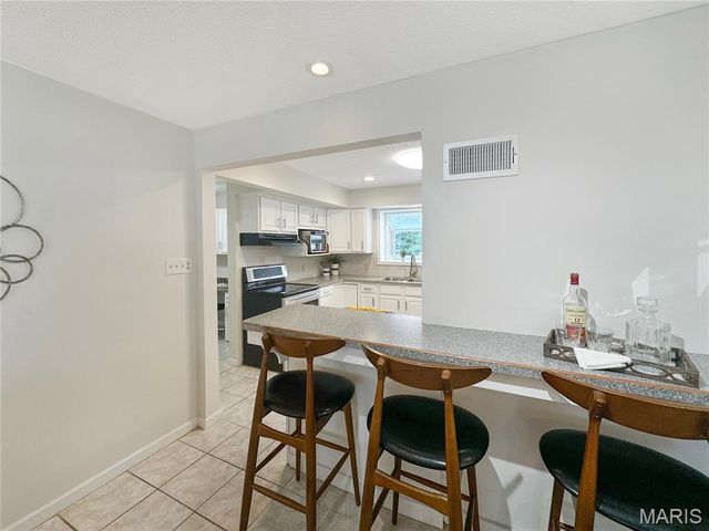 5457 Mild Drive, Oakville, MO 63129