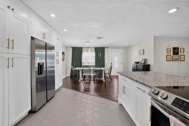 1428 SE 9TH AVENUE, Ocala, FL 34471