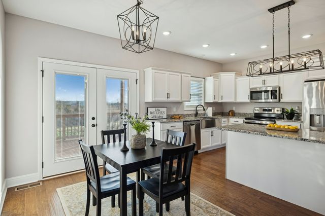 207 Bedford Ct, Hopkinsville, KY 42240