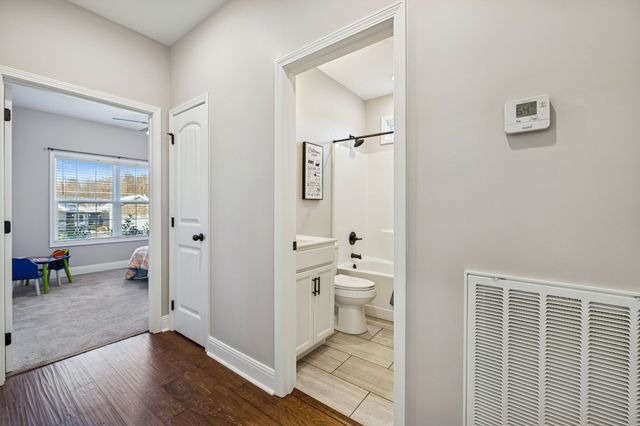 207 Bedford Ct, Hopkinsville, KY 42240