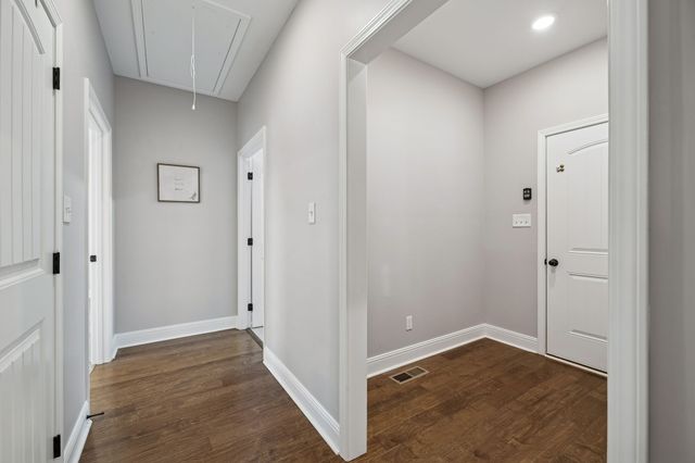 207 Bedford Ct, Hopkinsville, KY 42240