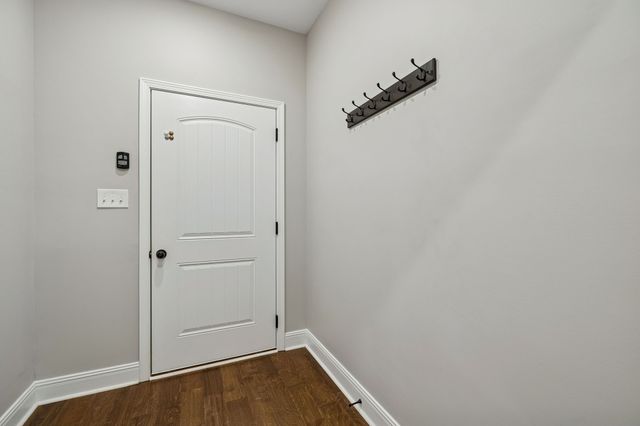 207 Bedford Ct, Hopkinsville, KY 42240