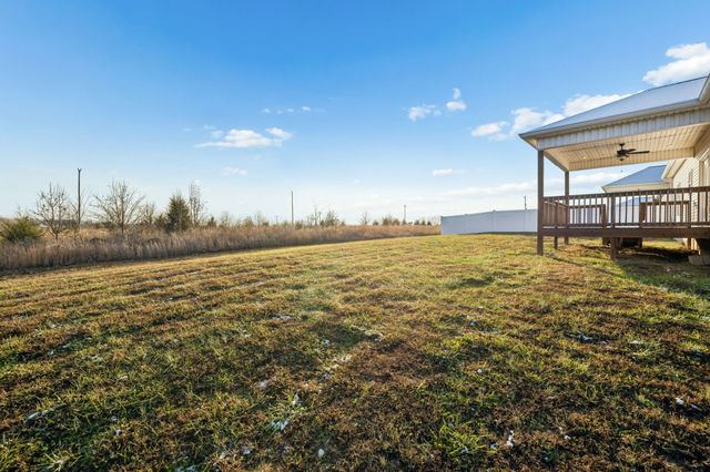 207 Bedford Ct, Hopkinsville, KY 42240