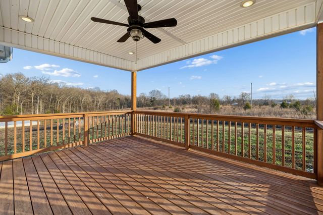 207 Bedford Ct, Hopkinsville, KY 42240