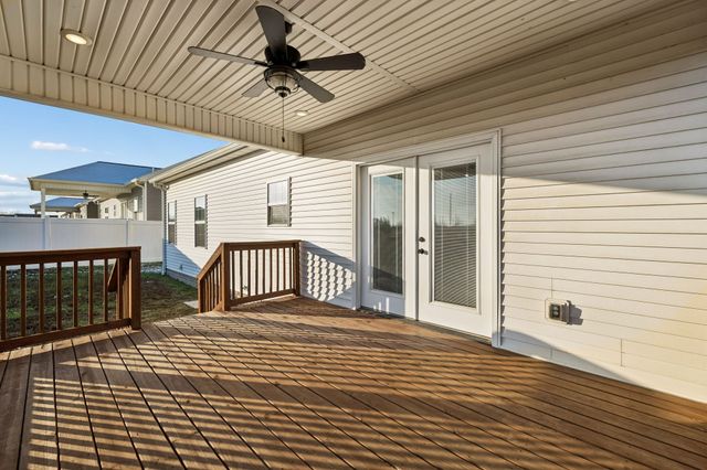 207 Bedford Ct, Hopkinsville, KY 42240