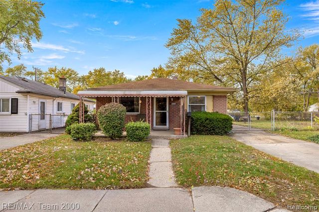 5622 Campbell Street, Dearborn Heights, MI 48125