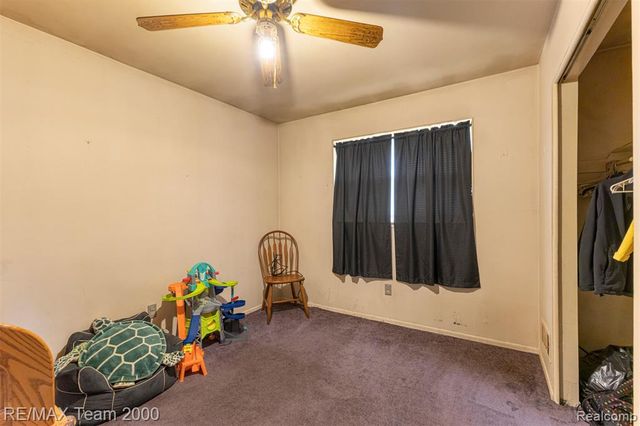 5622 Campbell Street, Dearborn Heights, MI 48125