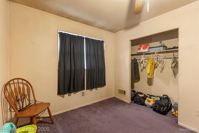 5622 Campbell Street, Dearborn Heights, MI 48125