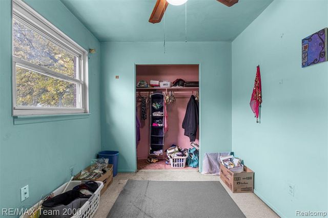 5622 Campbell Street, Dearborn Heights, MI 48125