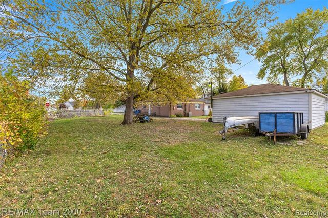 5622 Campbell Street, Dearborn Heights, MI 48125