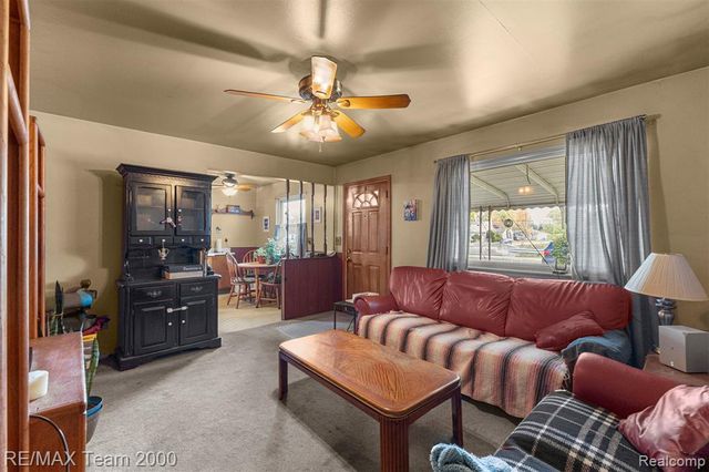 5622 Campbell Street, Dearborn Heights, MI 48125