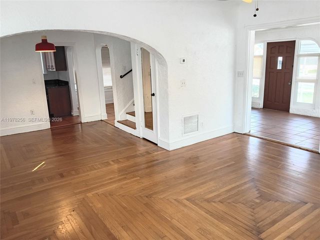 2346 SW 20th St, Miami, FL 33145