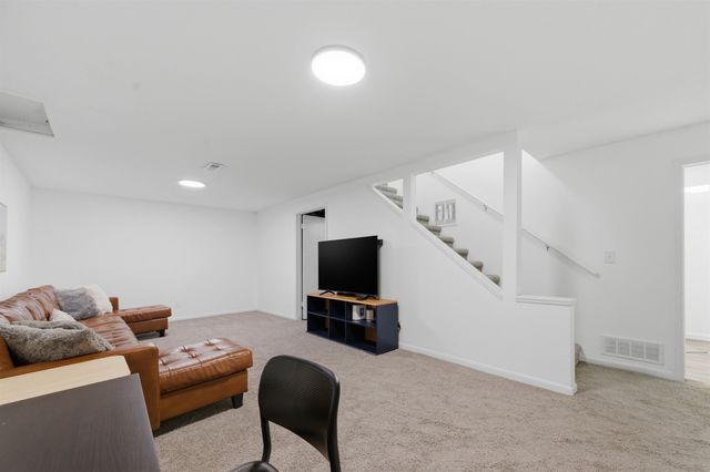 908 S Dalton Dr., Wichita, KS 67207