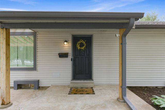 908 S Dalton Dr., Wichita, KS 67207