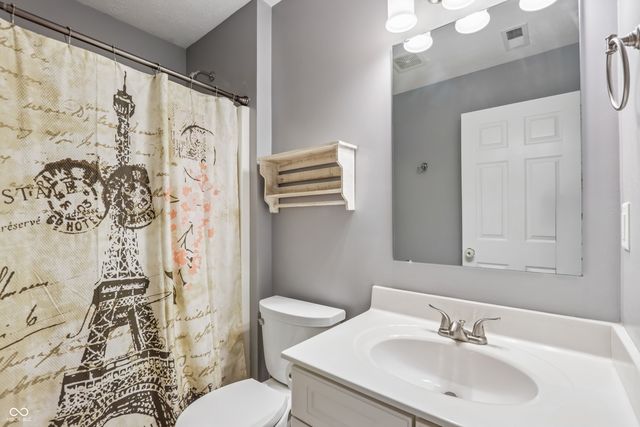 6104 Franklin Villas Way, Indianapolis, IN 46237