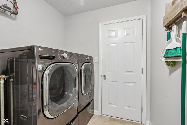 6104 Franklin Villas Way, Indianapolis, IN 46237