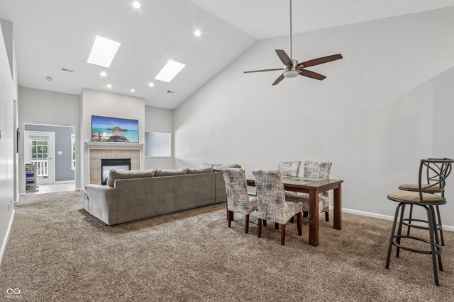 6104 Franklin Villas Way, Indianapolis, IN 46237