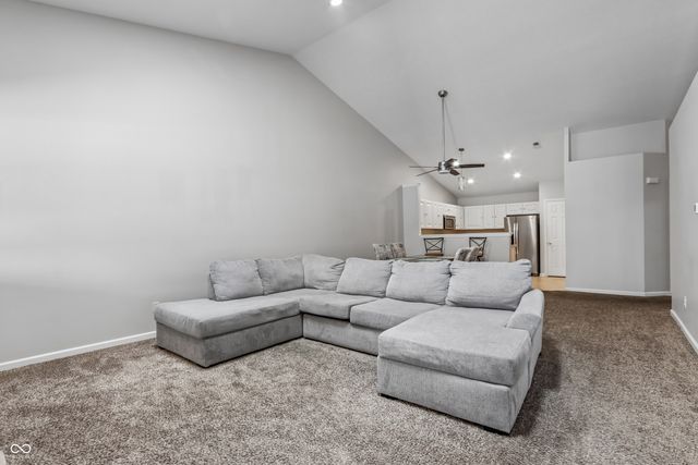 6104 Franklin Villas Way, Indianapolis, IN 46237