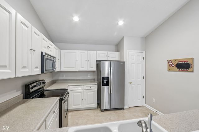 6104 Franklin Villas Way, Indianapolis, IN 46237
