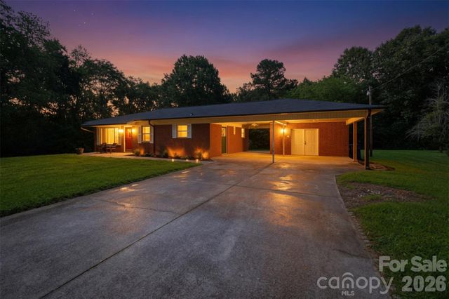 76 Ken Smith Lane, Taylorsville, NC 28681