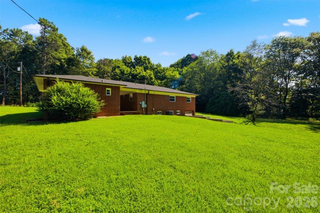 76 Ken Smith Lane, Taylorsville, NC 28681