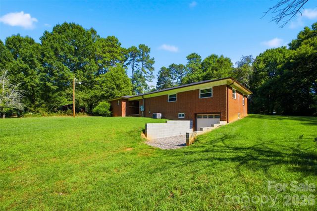 76 Ken Smith Lane, Taylorsville, NC 28681