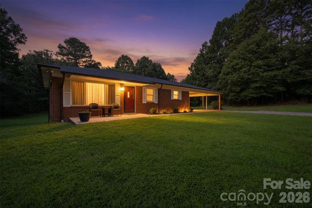 76 Ken Smith Lane, Taylorsville, NC 28681