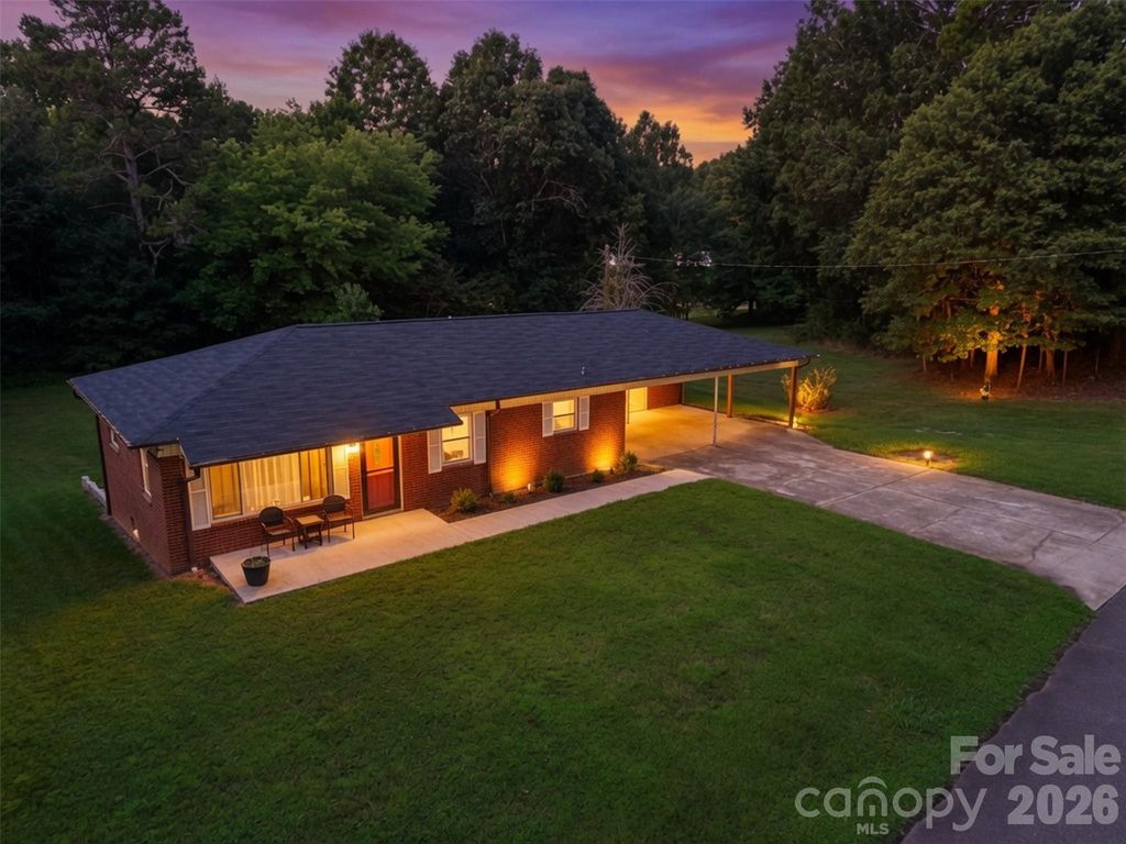 76 Ken Smith Lane, Taylorsville, NC 28681
