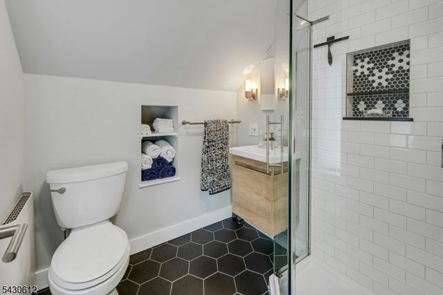 65 Hawthorne Ave, Glen Ridge Boro Twp., NJ 07028
