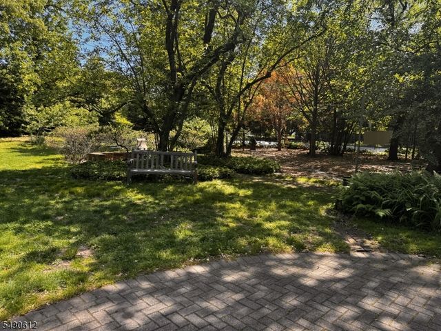 65 Hawthorne Ave, Glen Ridge Boro Twp., NJ 07028