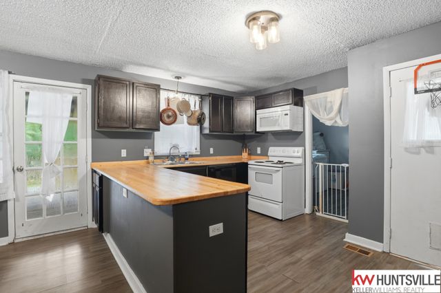 39 Eastwood Dr, Fayetteville, TN 37334