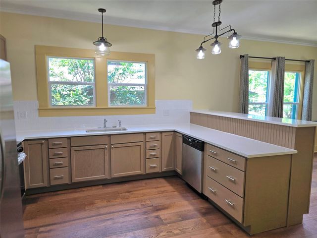 429 N Main ST, Rockdale, TX 76567
