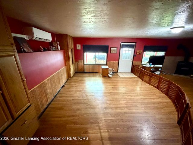 5447 Woods Road, Bellevue, MI 49021