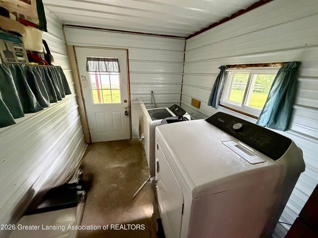 5447 Woods Road, Bellevue, MI 49021