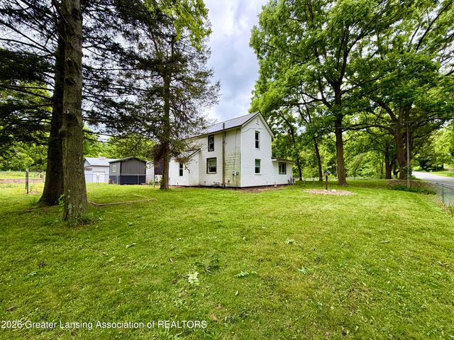 5447 Woods Road, Bellevue, MI 49021